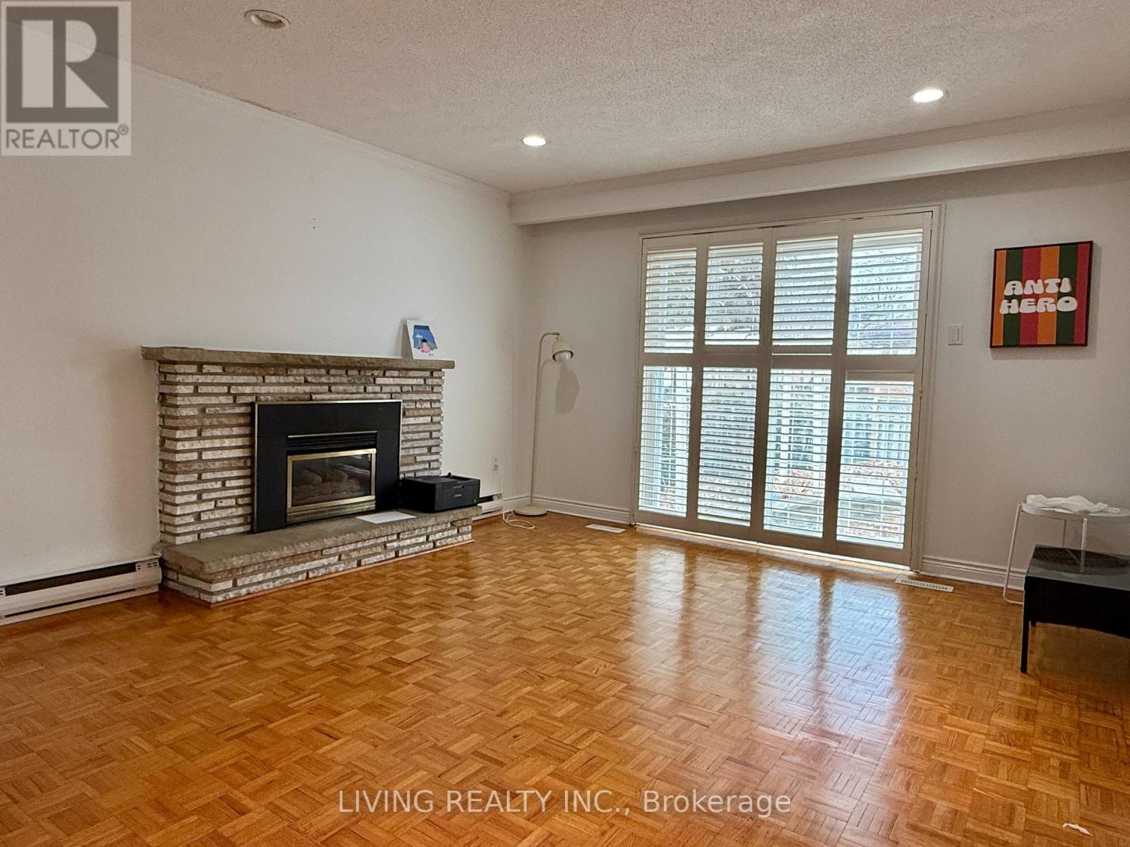 156 Fitzgerald Avenue, Markham, Ontario  L3R 1R6 - Photo 6 - N12934594