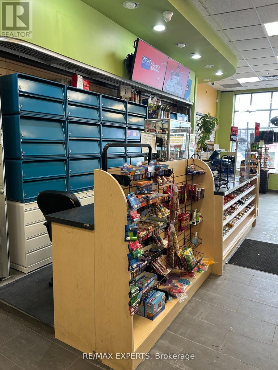 C6 - 1410 Major Mackenzie Drive, Vaughan, Ontario  L6A 4H6 - Photo 2 - N12934608