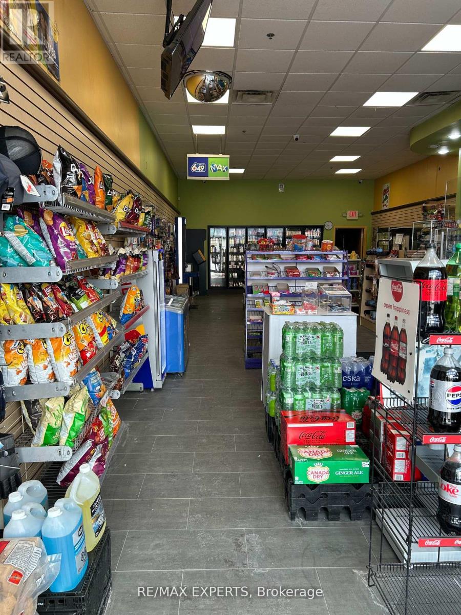 C6 - 1410 Major Mackenzie Drive, Vaughan, Ontario  L6A 4H6 - Photo 4 - N12934608