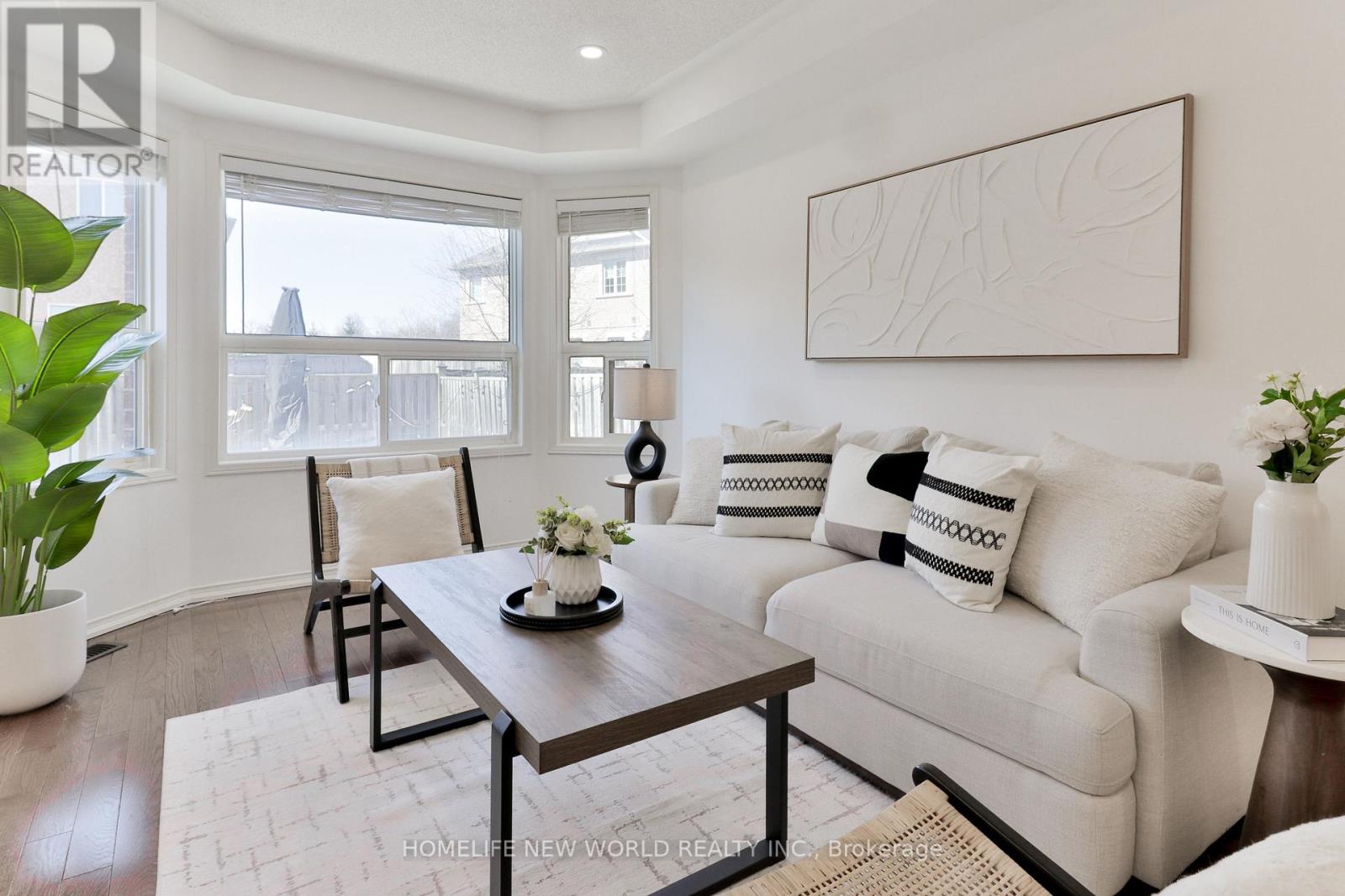 113 James Mccullough Road, Whitchurch-Stouffville (Stouffville), Ontario  L4A 0Z2 - Photo 2 - N12934674