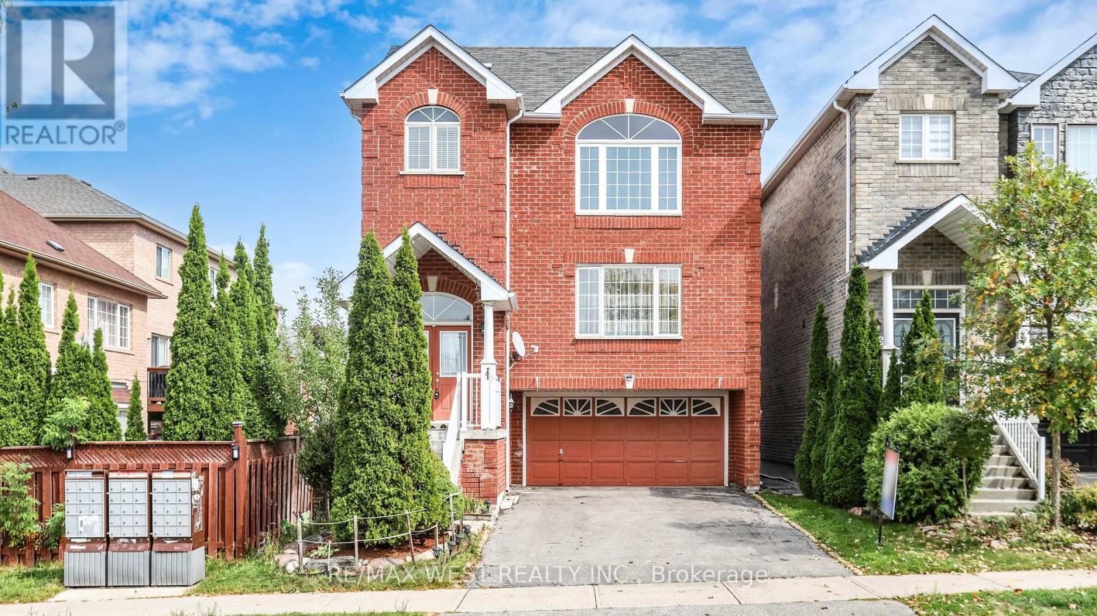 247 KNAPTON DRIVE, Newmarket, Ontario
