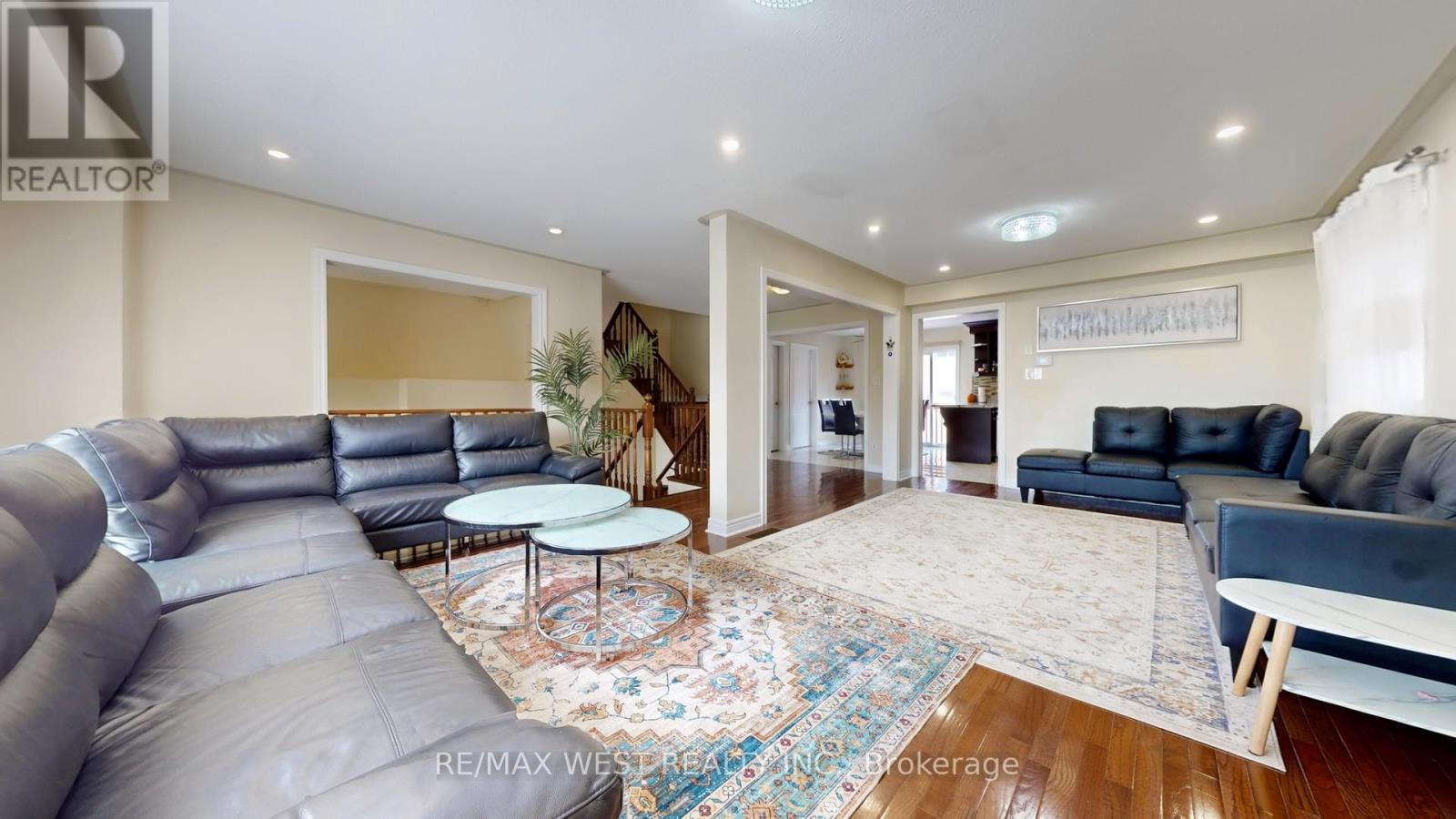 247 Knapton Drive, Newmarket, Ontario  L3X 3B7 - Photo 10 - N12934710