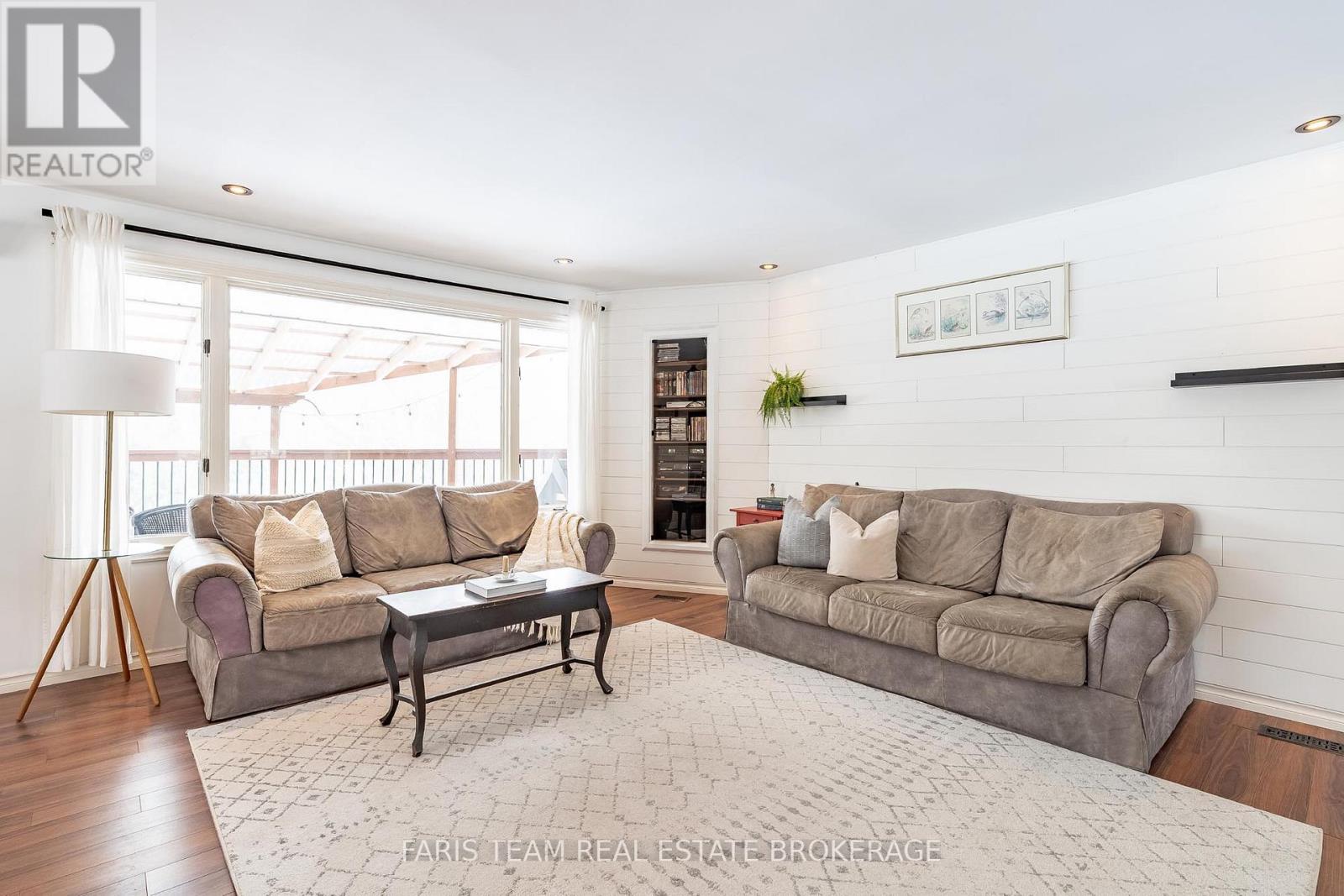 1520 Rosemount Road, Tay, Ontario  L0K 2C0 - Photo 12 - S12934686