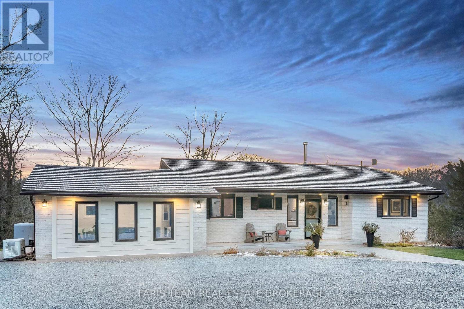 1520 Rosemount Road, Tay, Ontario  L0K 2C0 - Photo 2 - S12934686