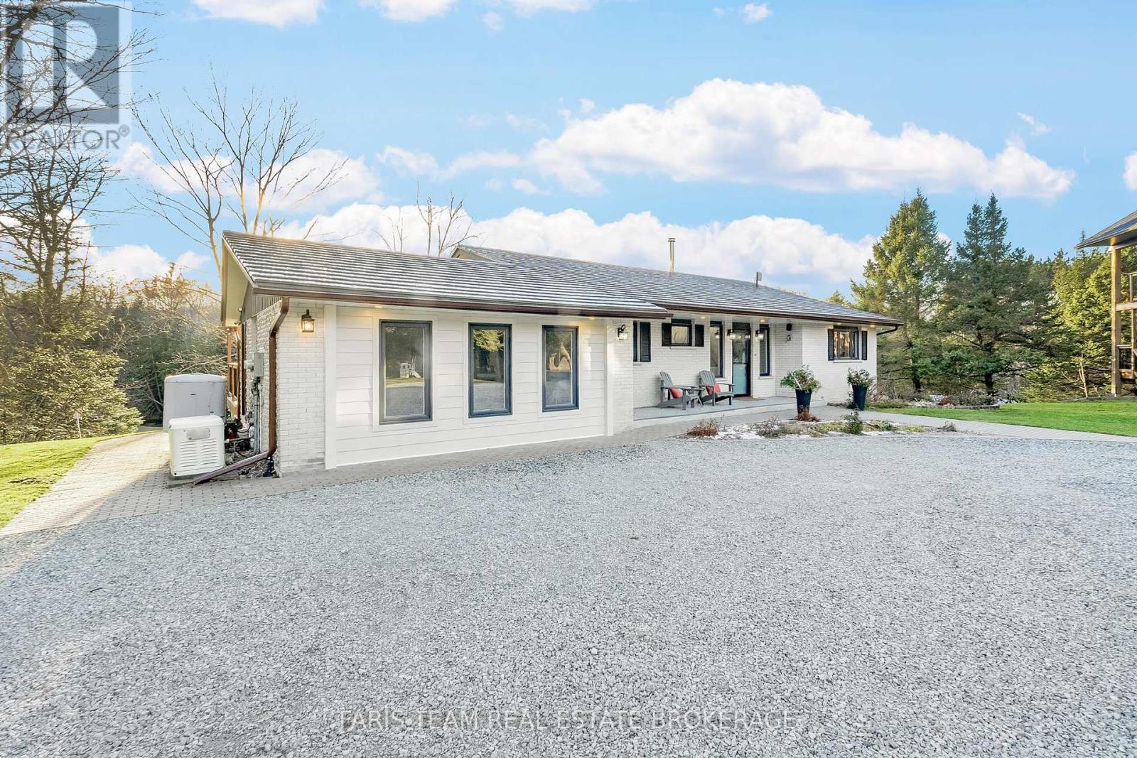 1520 Rosemount Road, Tay, Ontario  L0K 2C0 - Photo 6 - S12934686