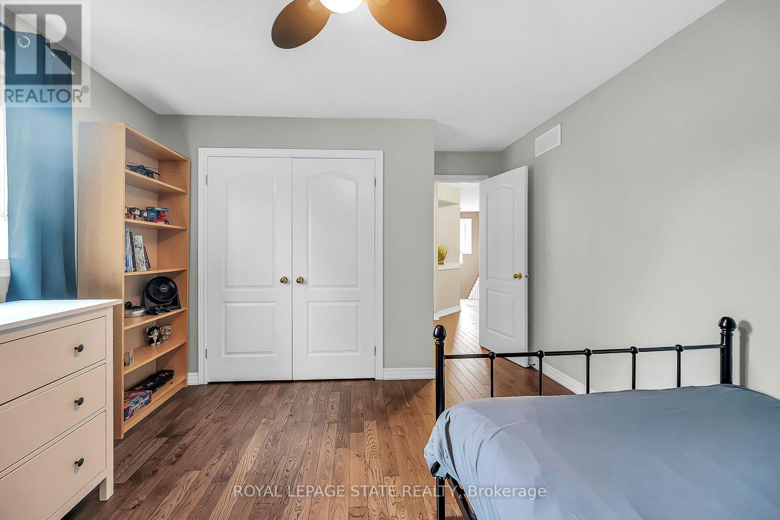 2371 Pathfinder Drive, Burlington, Ontario  L7L 6N8 - Photo 27 - W12934532