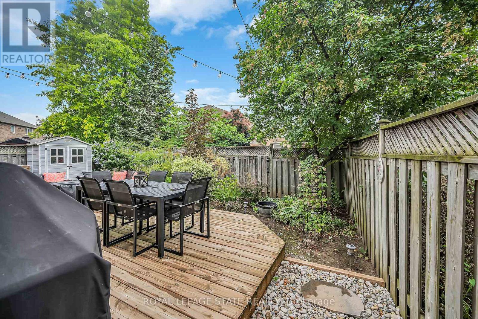 2371 Pathfinder Drive, Burlington, Ontario  L7L 6N8 - Photo 43 - W12934532