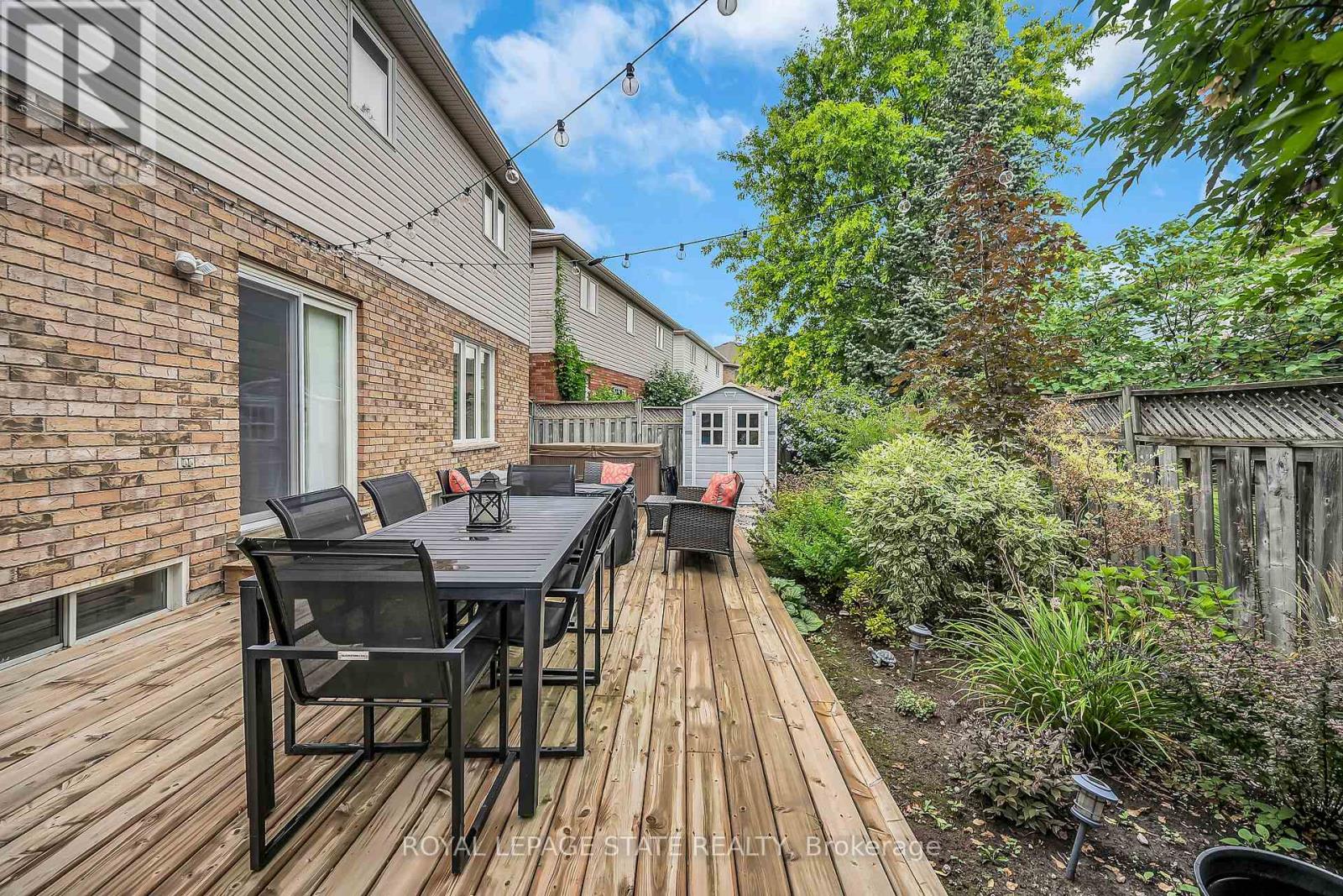 2371 Pathfinder Drive, Burlington, Ontario  L7L 6N8 - Photo 44 - W12934532