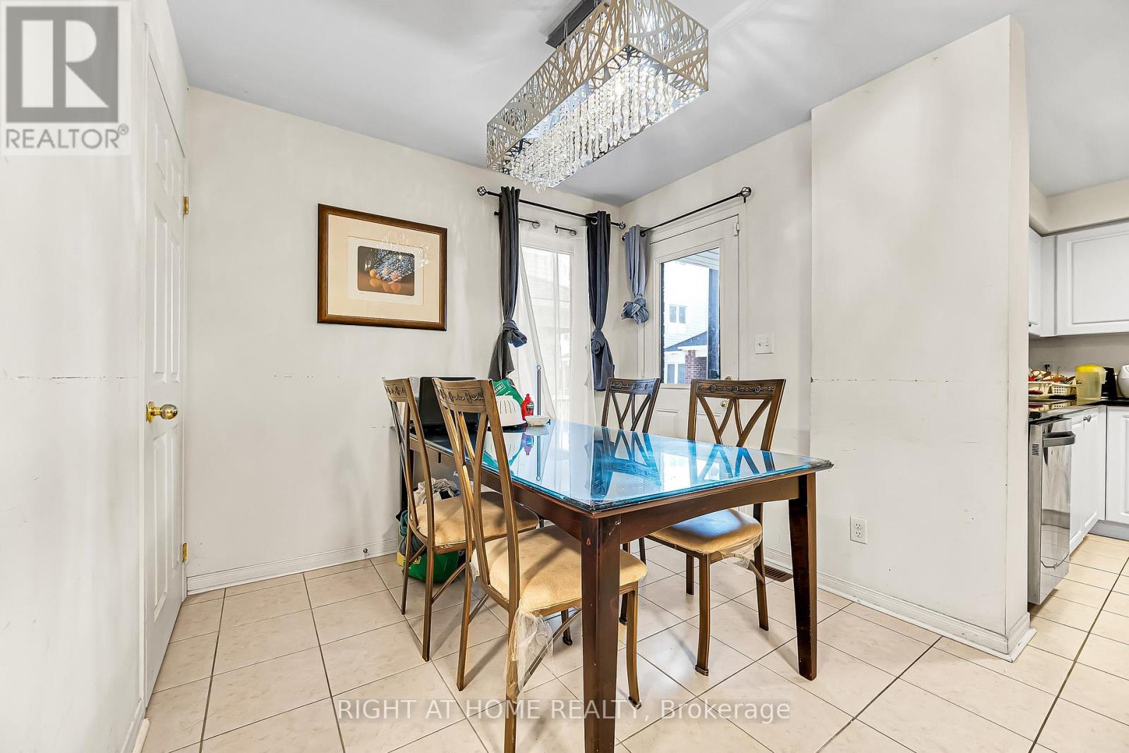 46 Odoardo Di Santo Circle, Toronto, Ontario  M3L 0E7 - Photo 16 - W12934560