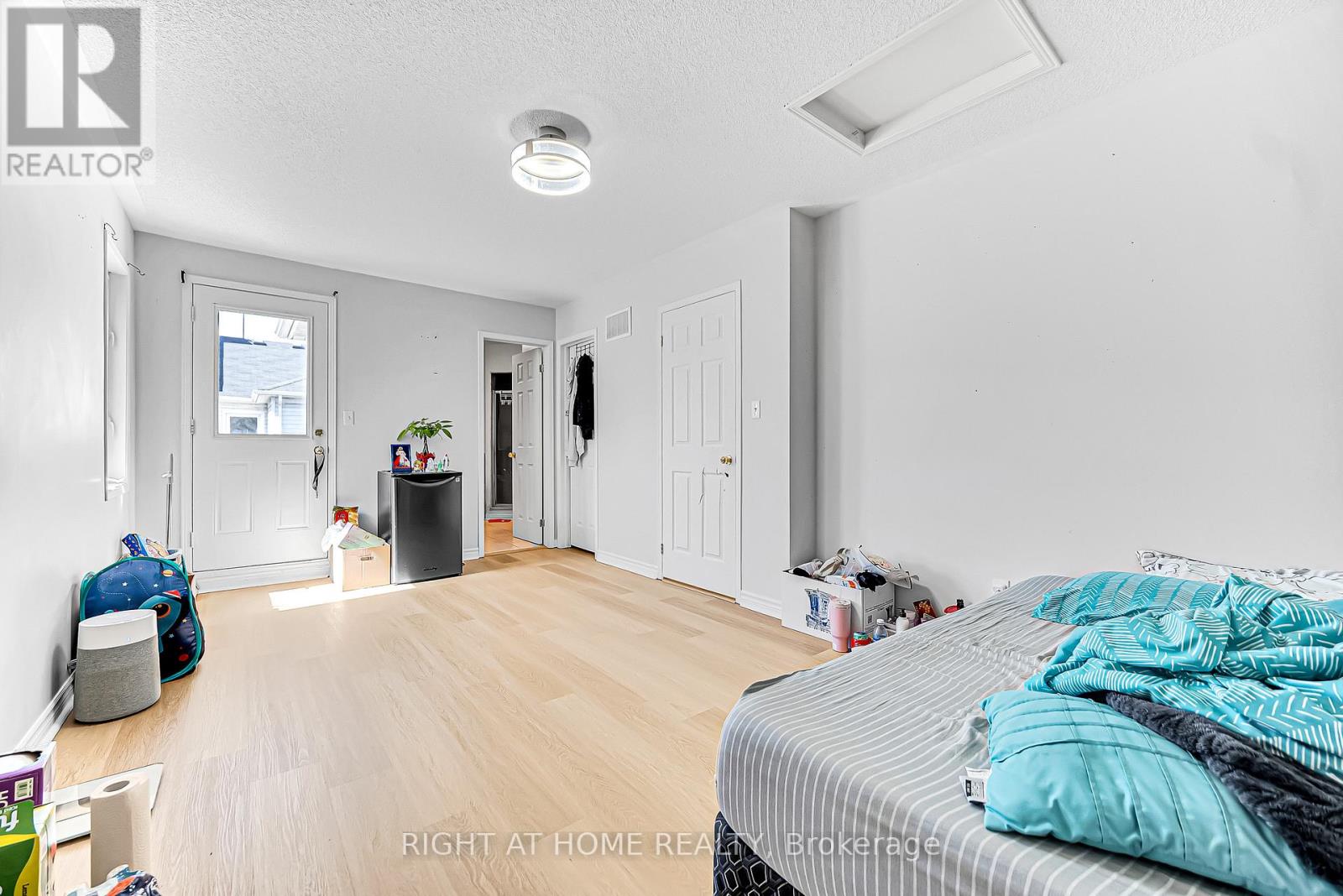 46 Odoardo Di Santo Circle, Toronto, Ontario  M3L 0E7 - Photo 20 - W12934560
