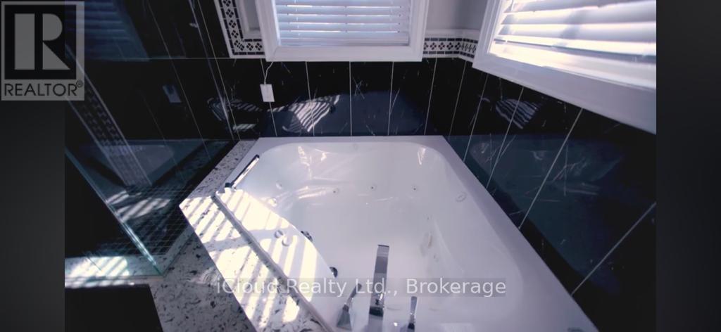 15 Nina Place, Brampton, Ontario  L7A 2E4 - Photo 8 - W12934566