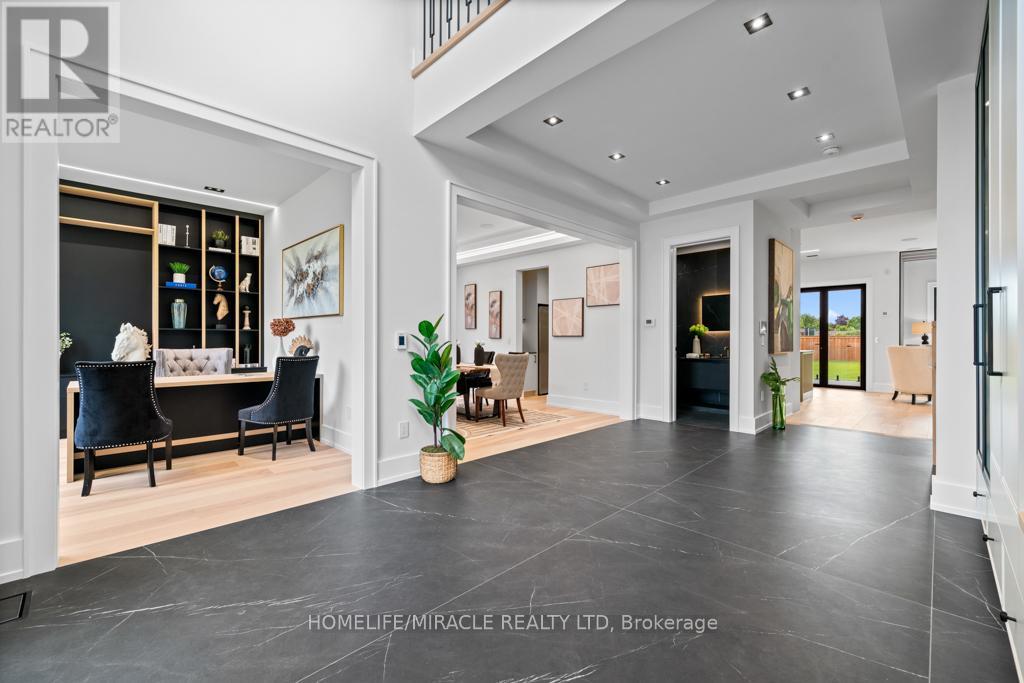 282 Maurice Drive, Oakville, Ontario  L6K 2X3 - Photo 16 - W12934620