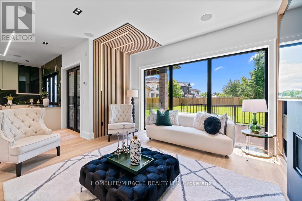 282 Maurice Drive, Oakville, Ontario  L6K 2X3 - Photo 27 - W12934620