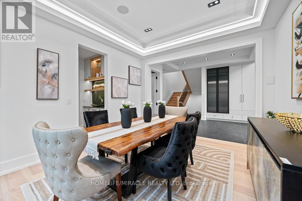 282 Maurice Drive, Oakville, Ontario  L6K 2X3 - Photo 8 - W12934620