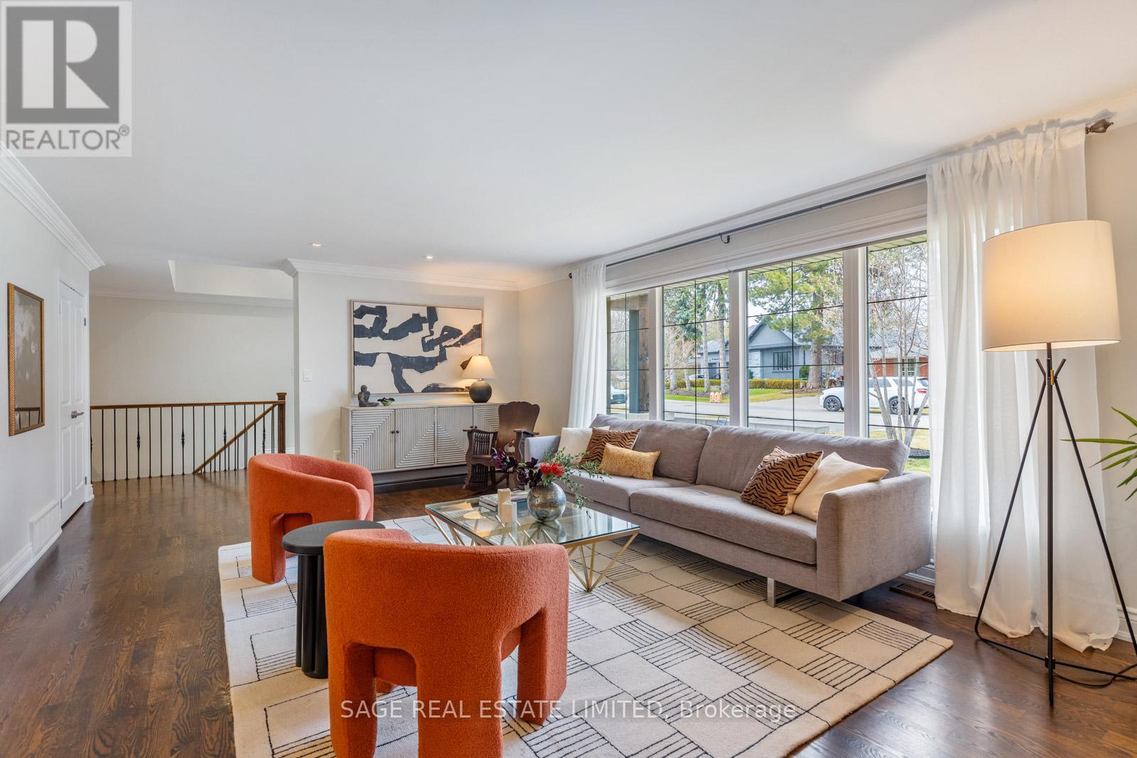 31 Ashwood Crescent, Toronto, Ontario  M9A 1Z2 - Photo 10 - W12934638