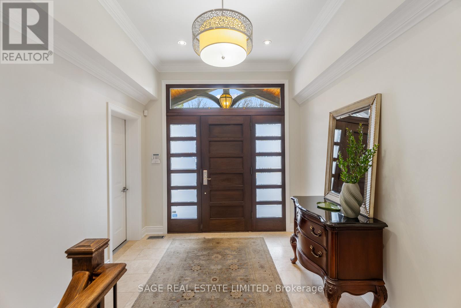 31 Ashwood Crescent, Toronto, Ontario  M9A 1Z2 - Photo 4 - W12934638