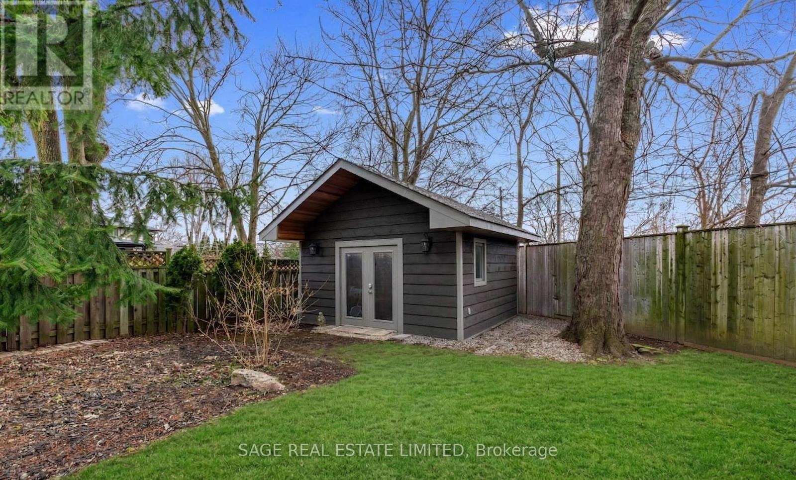 31 Ashwood Crescent, Toronto, Ontario  M9A 1Z2 - Photo 50 - W12934638