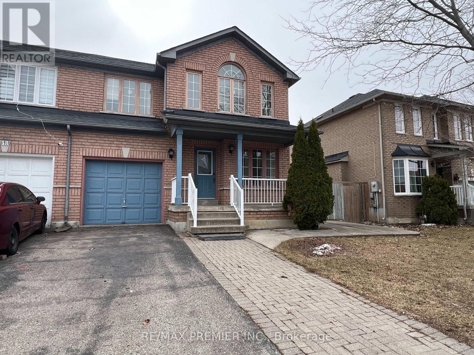 20 Manitoba Place, Brampton, Ontario  L6R 2H9 - Photo 2 - W12934652