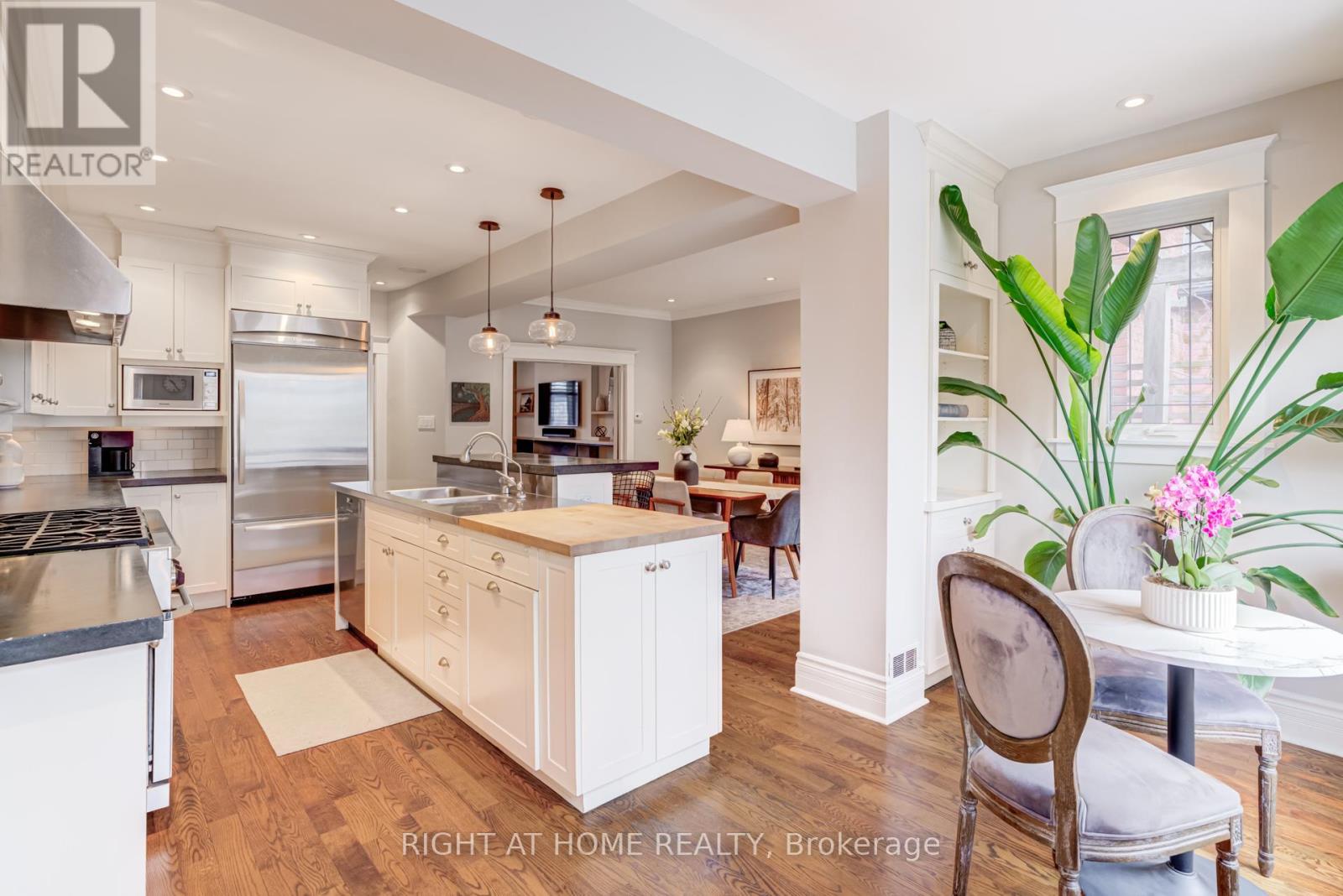 19 Rowland Street, Toronto, Ontario  M6P 1M2 - Photo 16 - W12934654