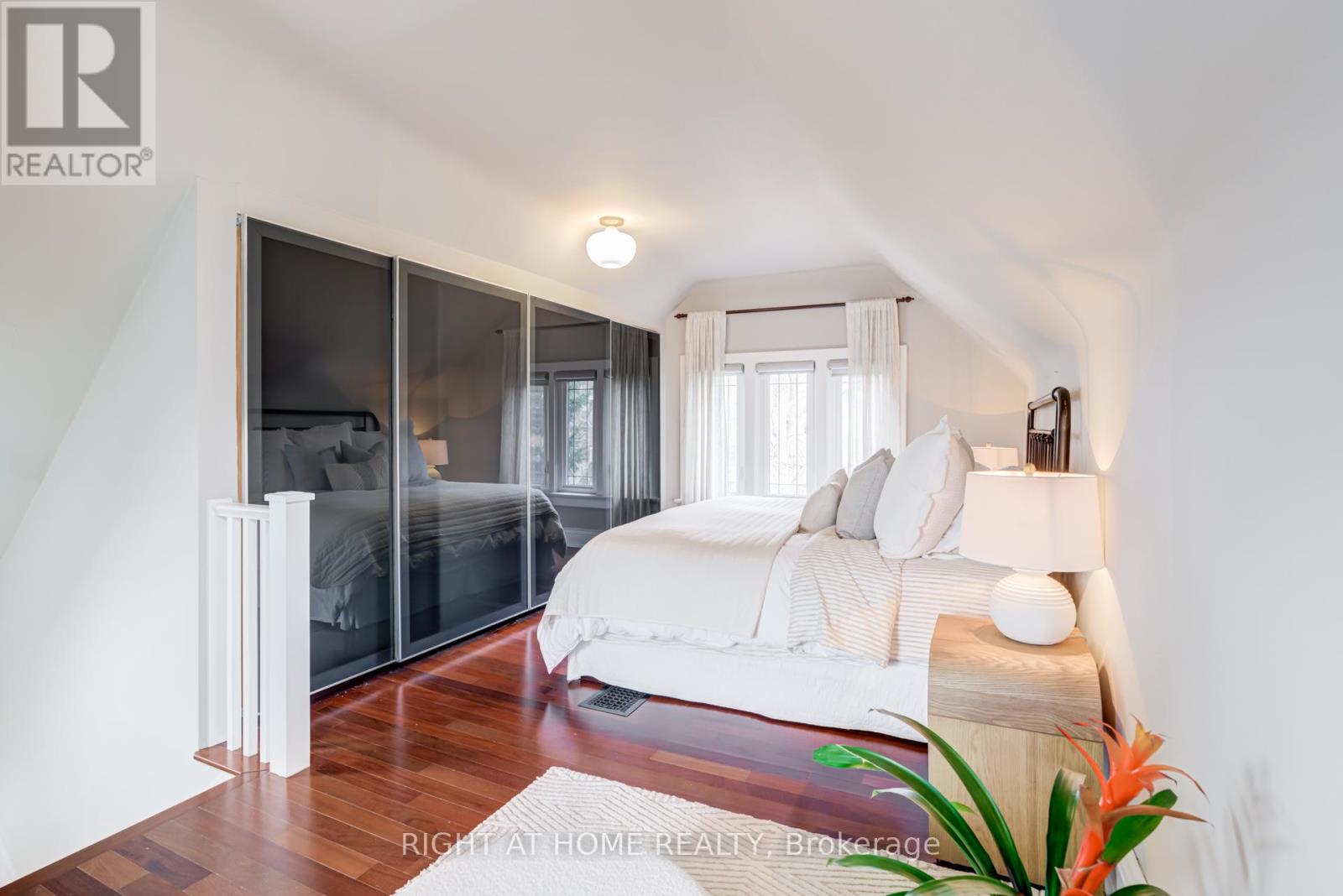 19 Rowland Street, Toronto, Ontario  M6P 1M2 - Photo 32 - W12934654