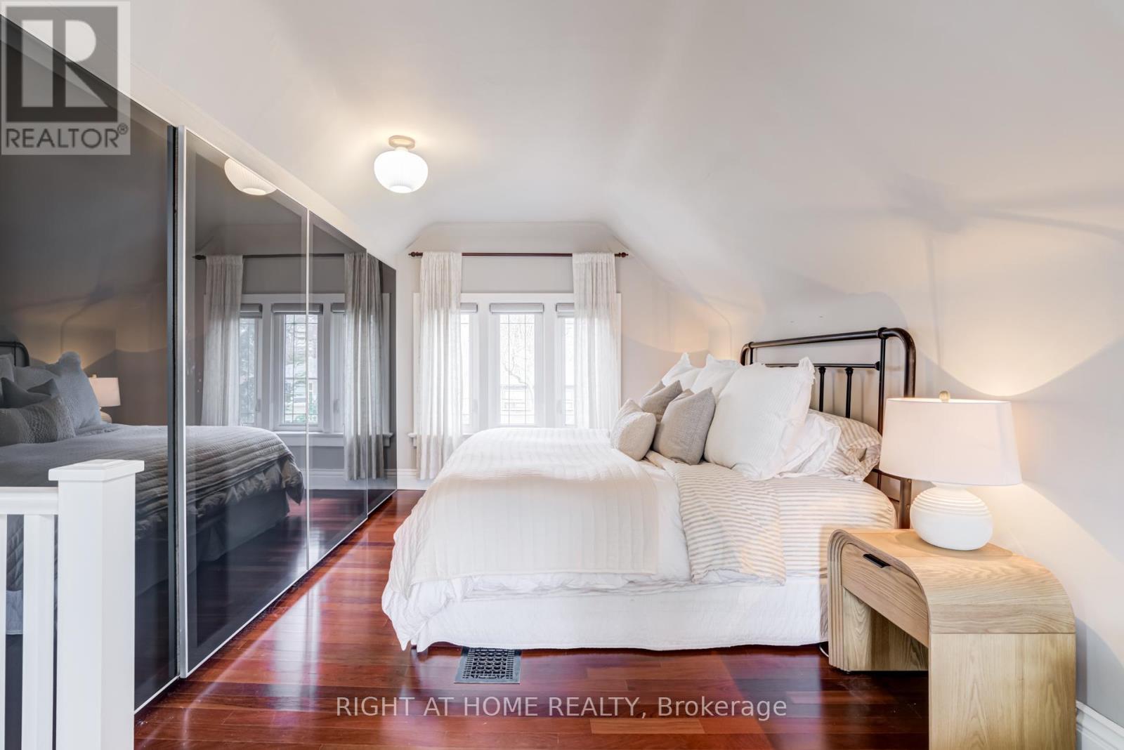 19 Rowland Street, Toronto, Ontario  M6P 1M2 - Photo 33 - W12934654