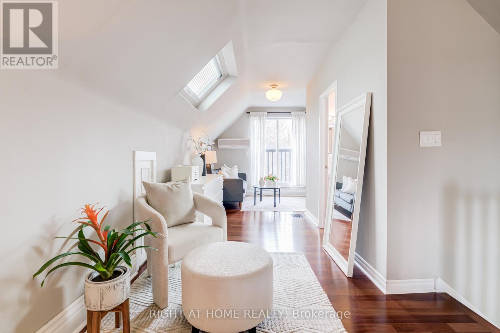 19 Rowland Street, Toronto, Ontario  M6P 1M2 - Photo 35 - W12934654