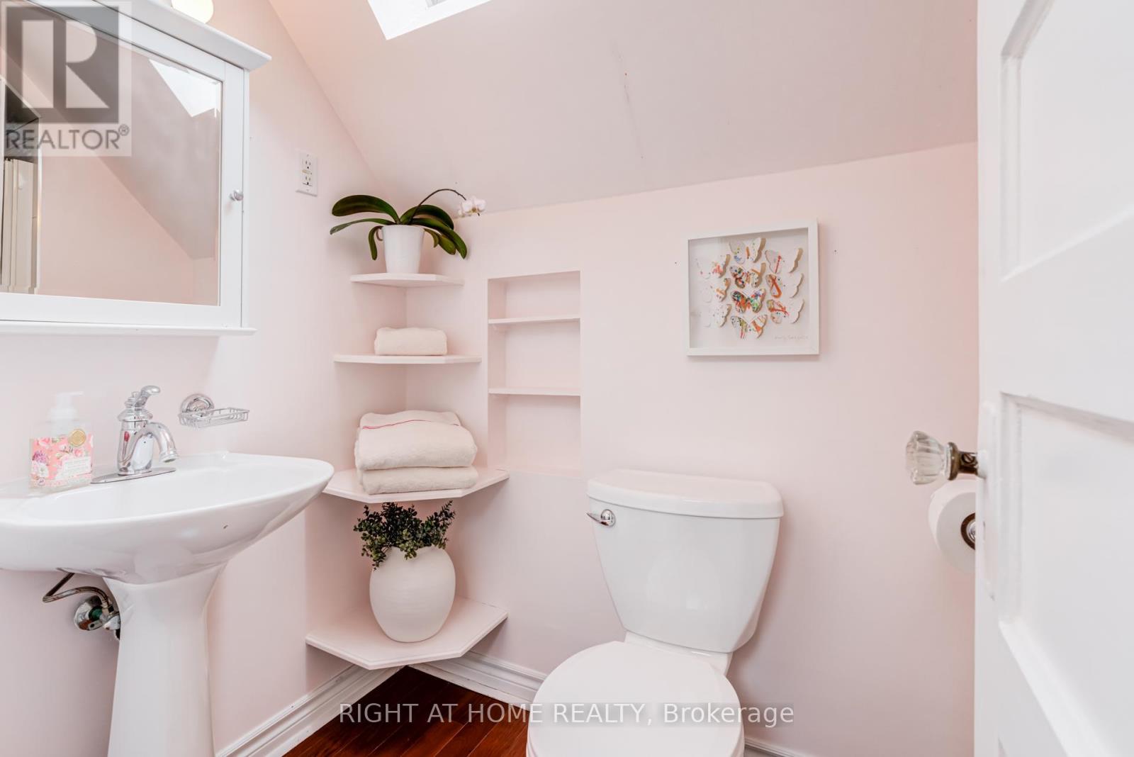 19 Rowland Street, Toronto, Ontario  M6P 1M2 - Photo 38 - W12934654