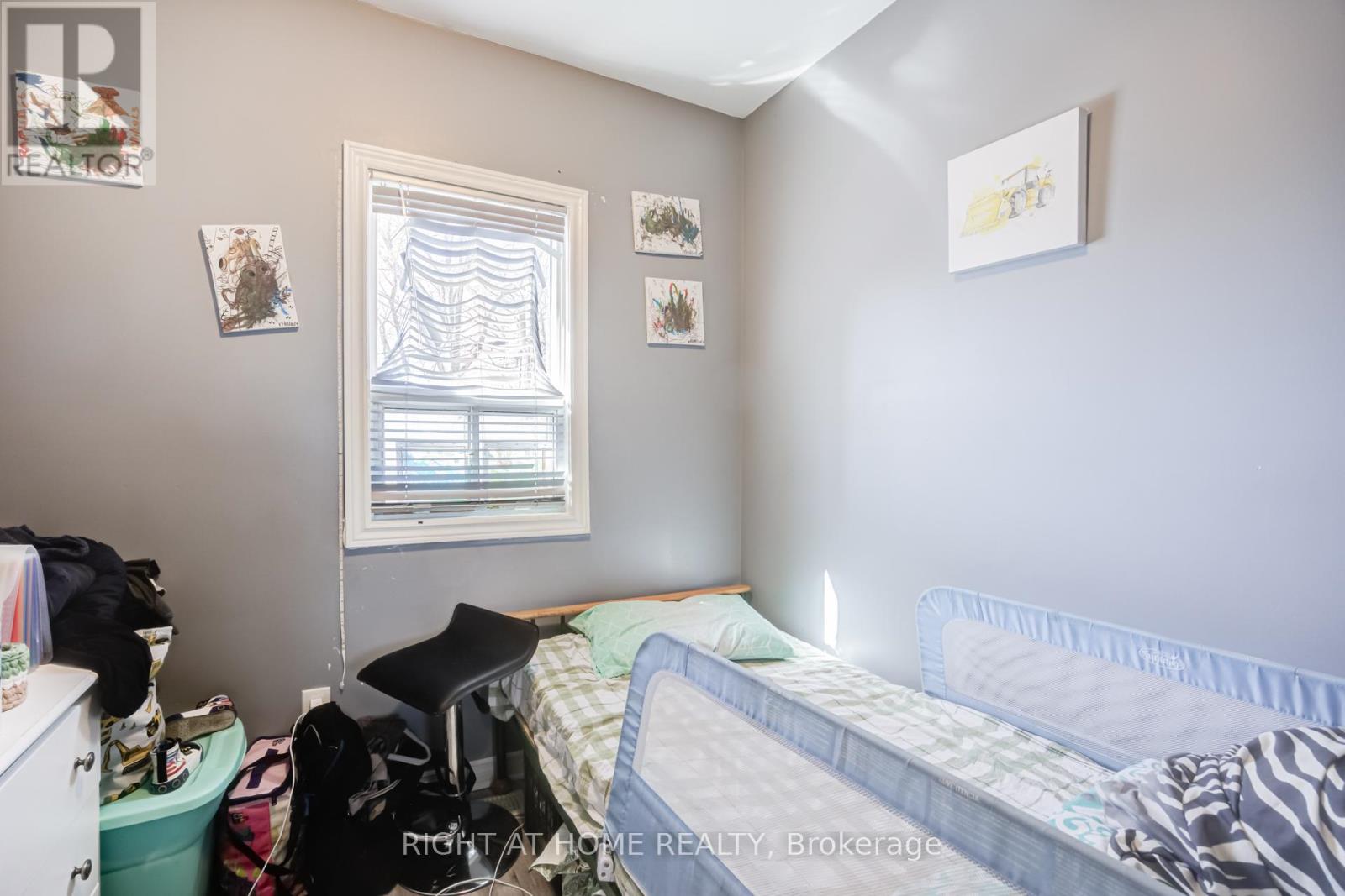 519 Rogers Road, Toronto, Ontario  M6M 1B4 - Photo 33 - W12934698