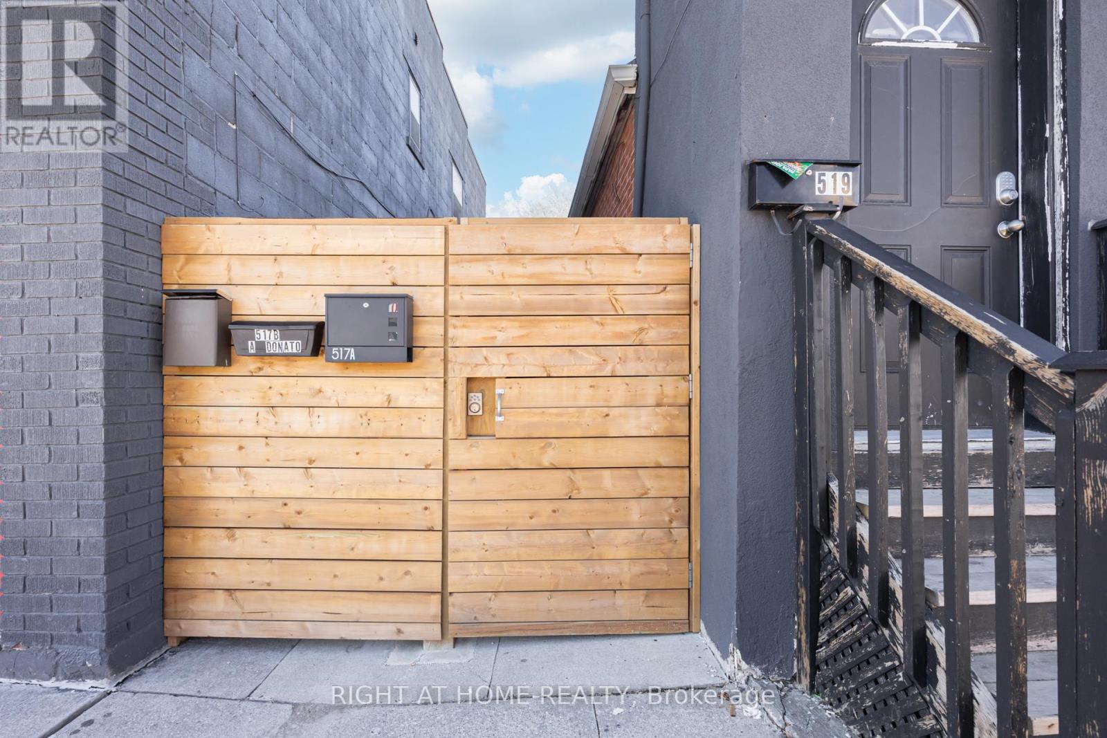 519 Rogers Road, Toronto, Ontario  M6M 1B4 - Photo 38 - W12934698