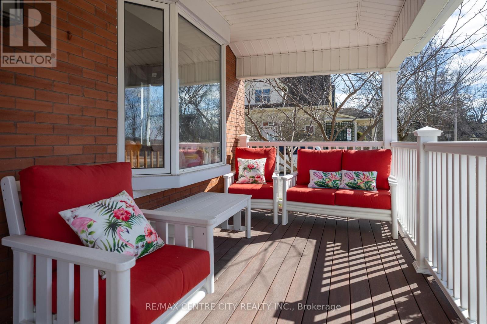 3 Margaret Street, St. Thomas, Ontario  N5R 3H5 - Photo 2 - X12934356