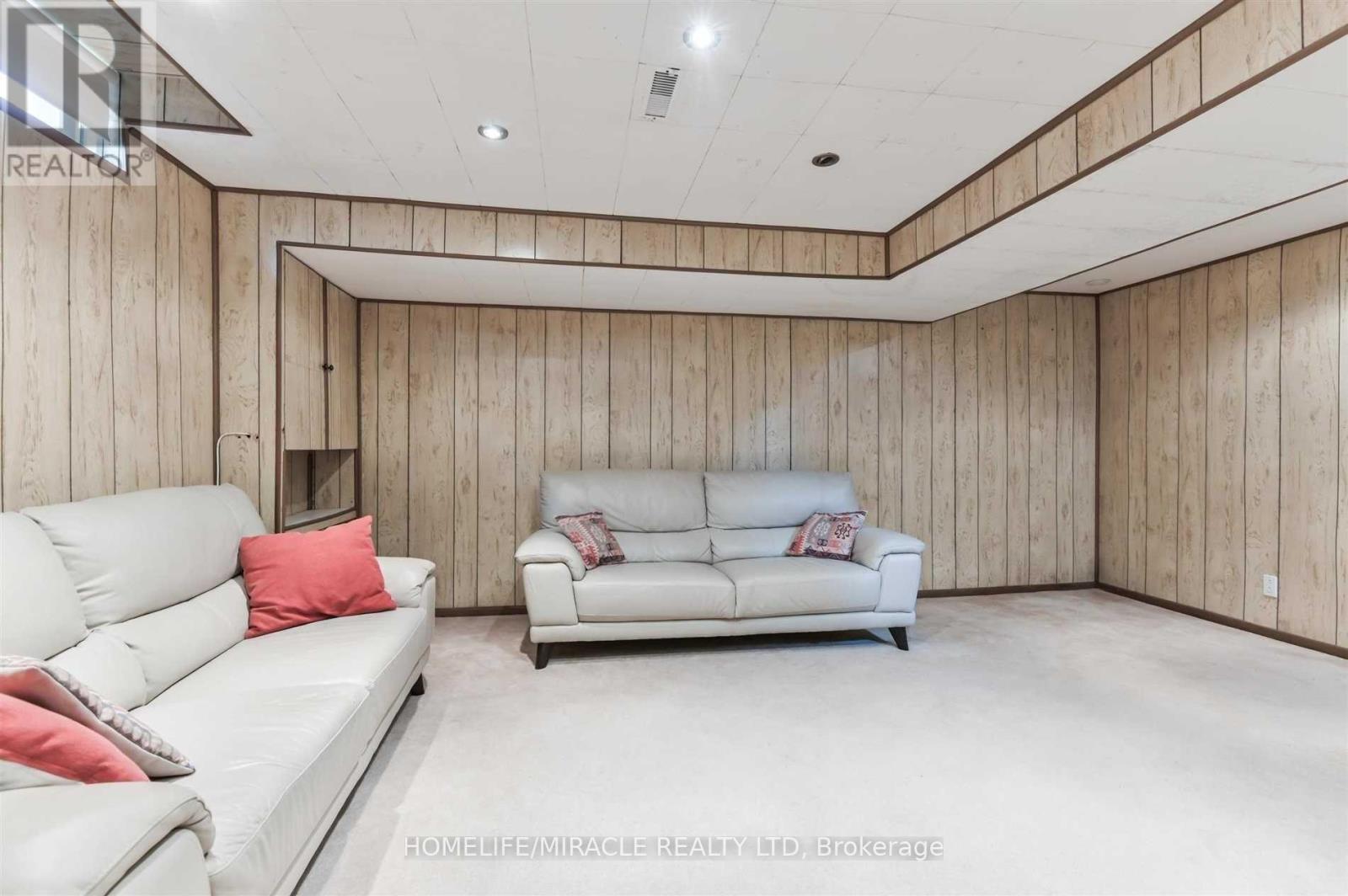 37 Banner Crescent, Ajax, Ontario  L1S 3S8 - Photo 26 - E12868404