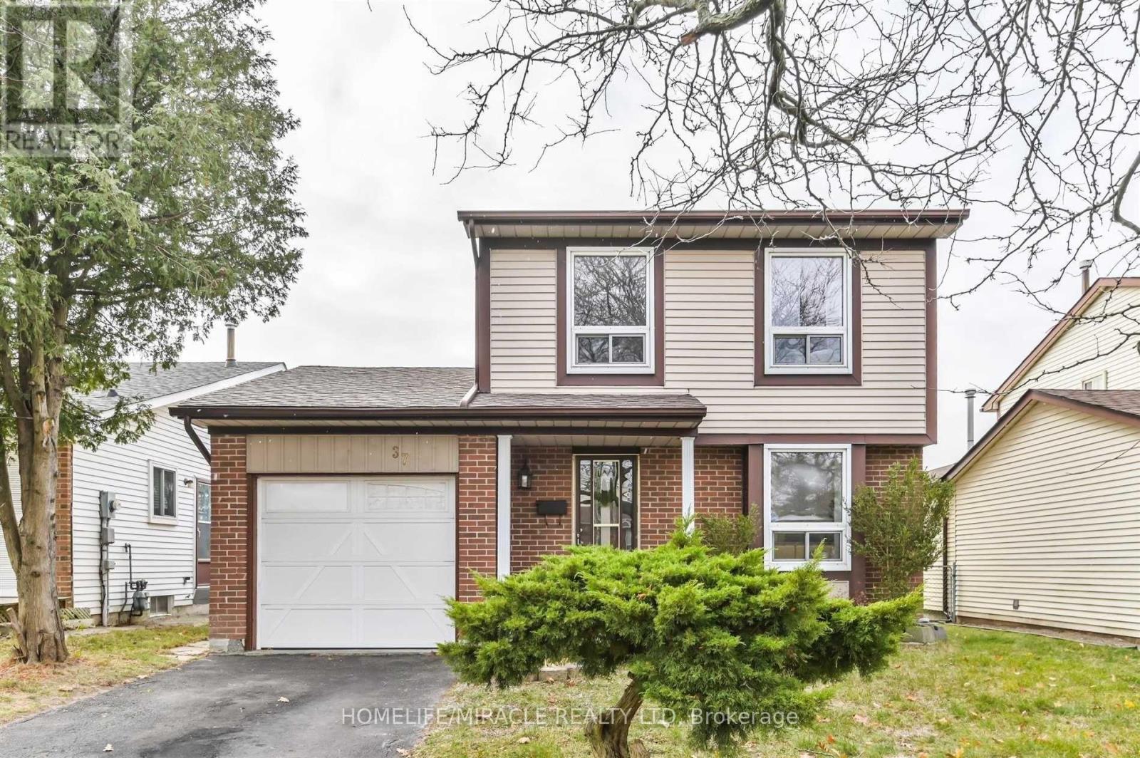 37 Banner Crescent, Ajax, Ontario  L1S 3S8 - Photo 3 - E12868404