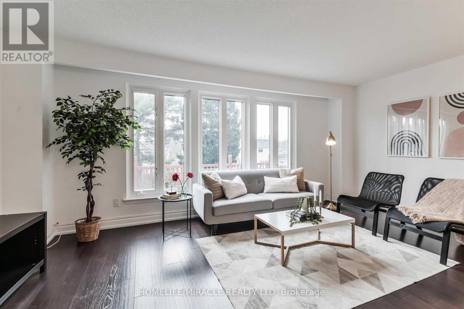 37 Banner Crescent, Ajax, Ontario  L1S 3S8 - Photo 7 - E12868404