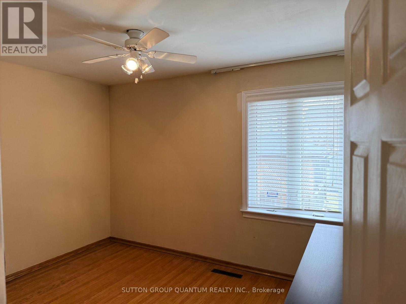 61 Forest Avenue, Mississauga, Ontario  L5G 1L3 - Photo 12 - W12887934