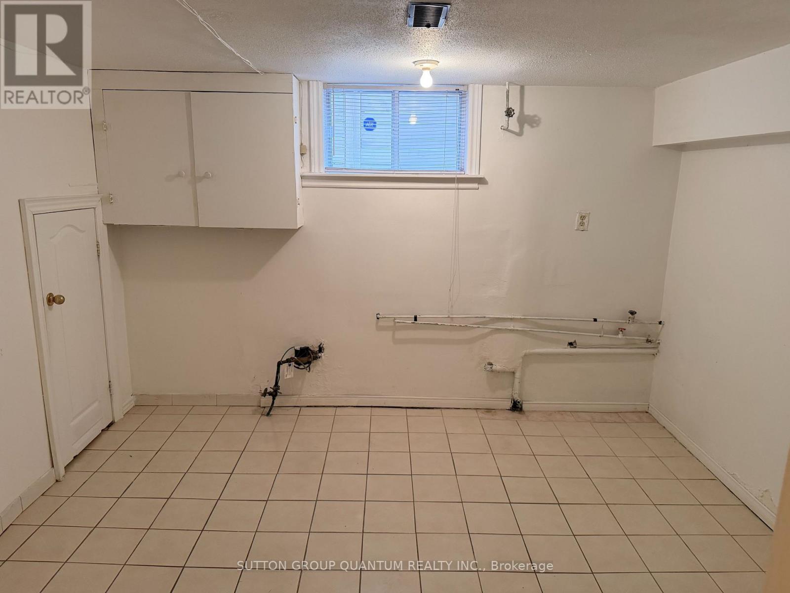 61 Forest Avenue, Mississauga, Ontario  L5G 1L3 - Photo 22 - W12887934