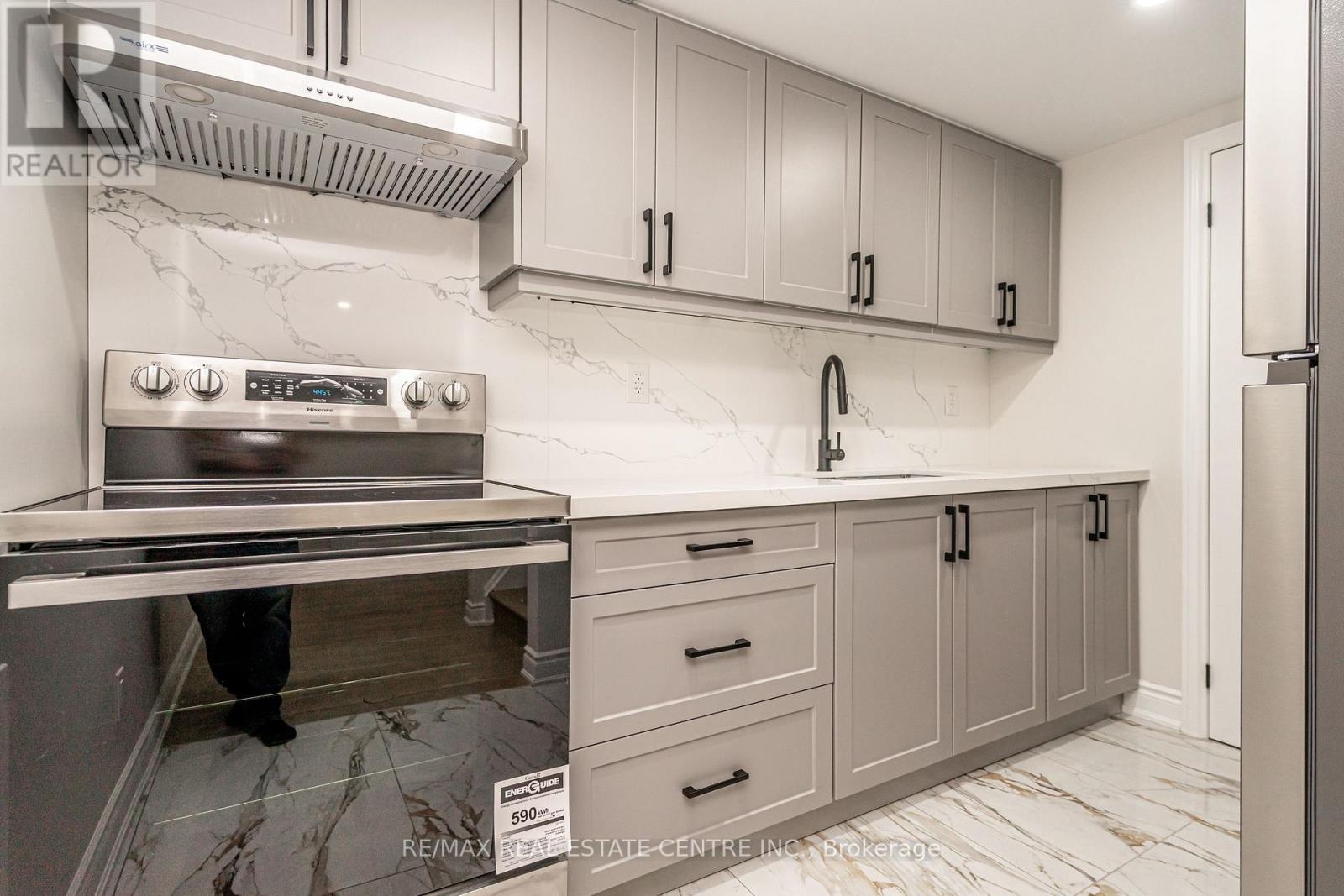 20 Hayden Court, Brampton, Ontario  L6S 1Y3 - Photo 31 - W12928470