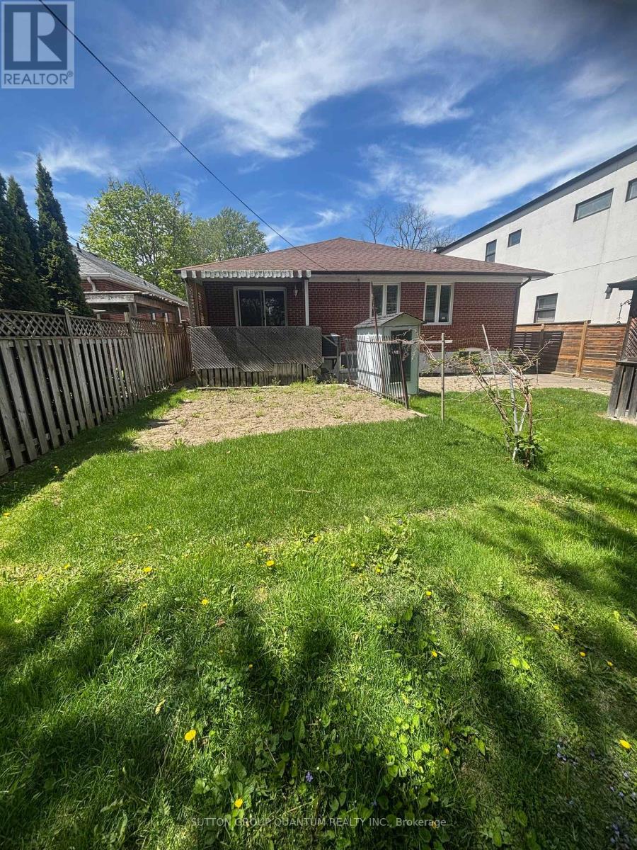 61 Forest Avenue, Mississauga, Ontario  L5G 1L3 - Photo 26 - W12887934