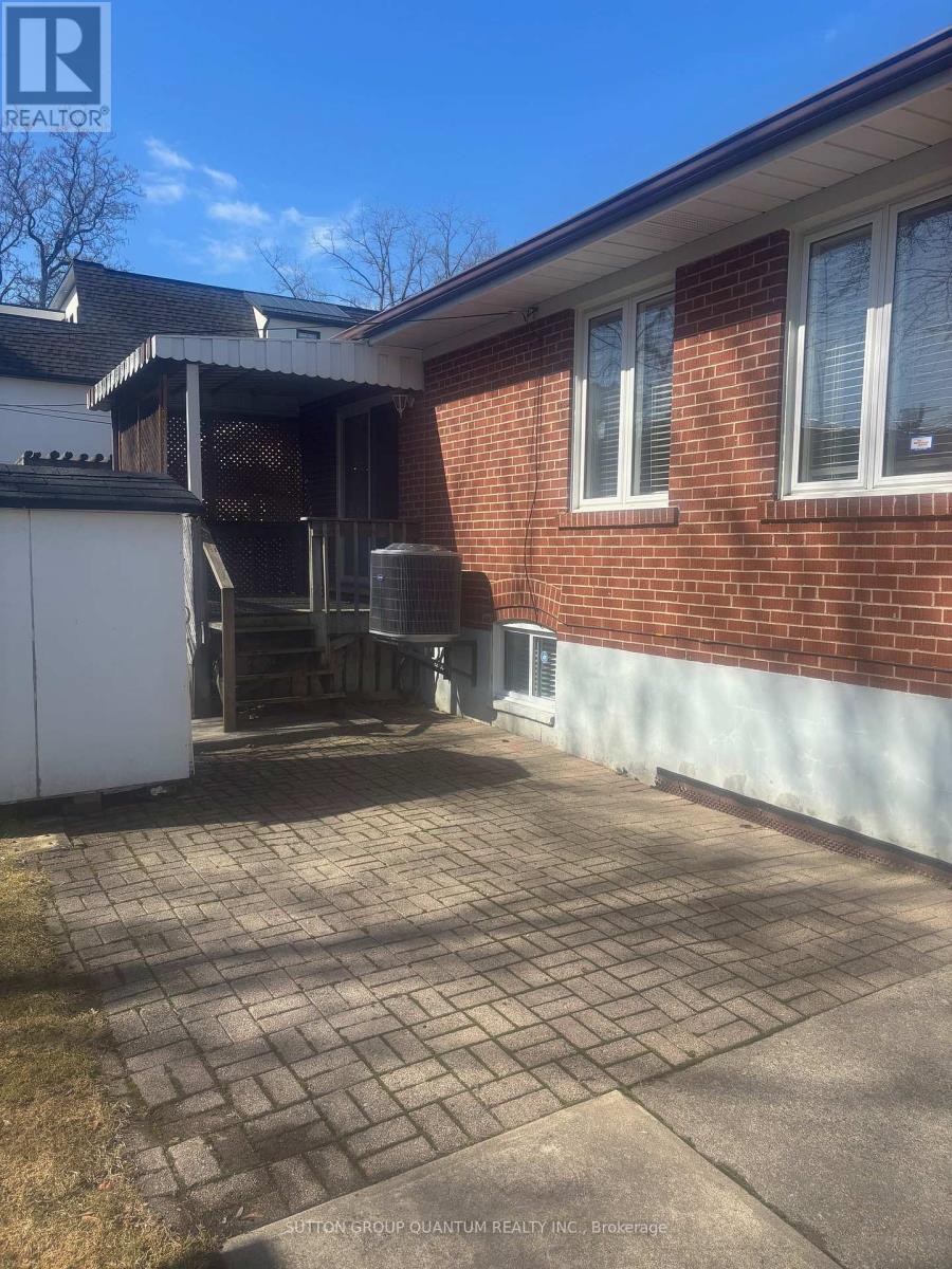 61 Forest Avenue, Mississauga, Ontario  L5G 1L3 - Photo 32 - W12887934