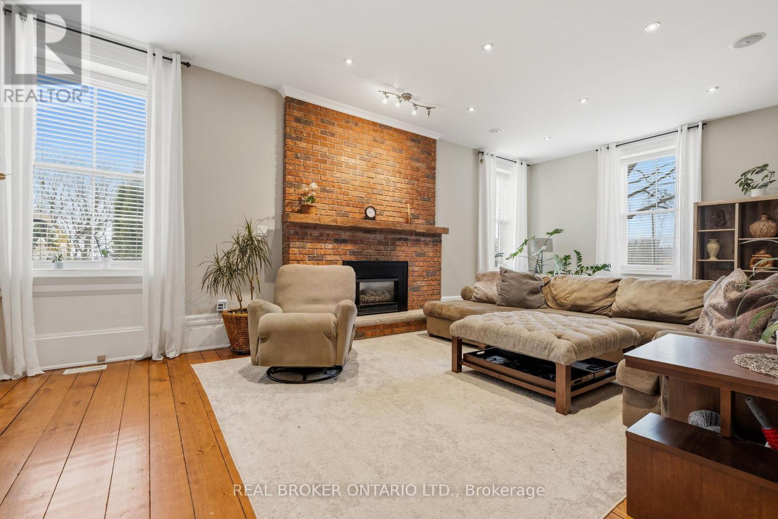 812412 Baseline Road, Norwich, Ontario  N0E 1H0 - Photo 5 - X12934554