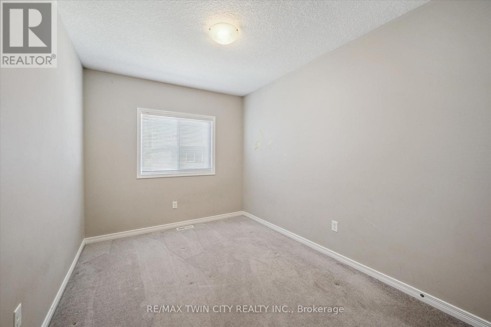 Photo 10 of 32 for 3 - 3045 Springmeadow Road