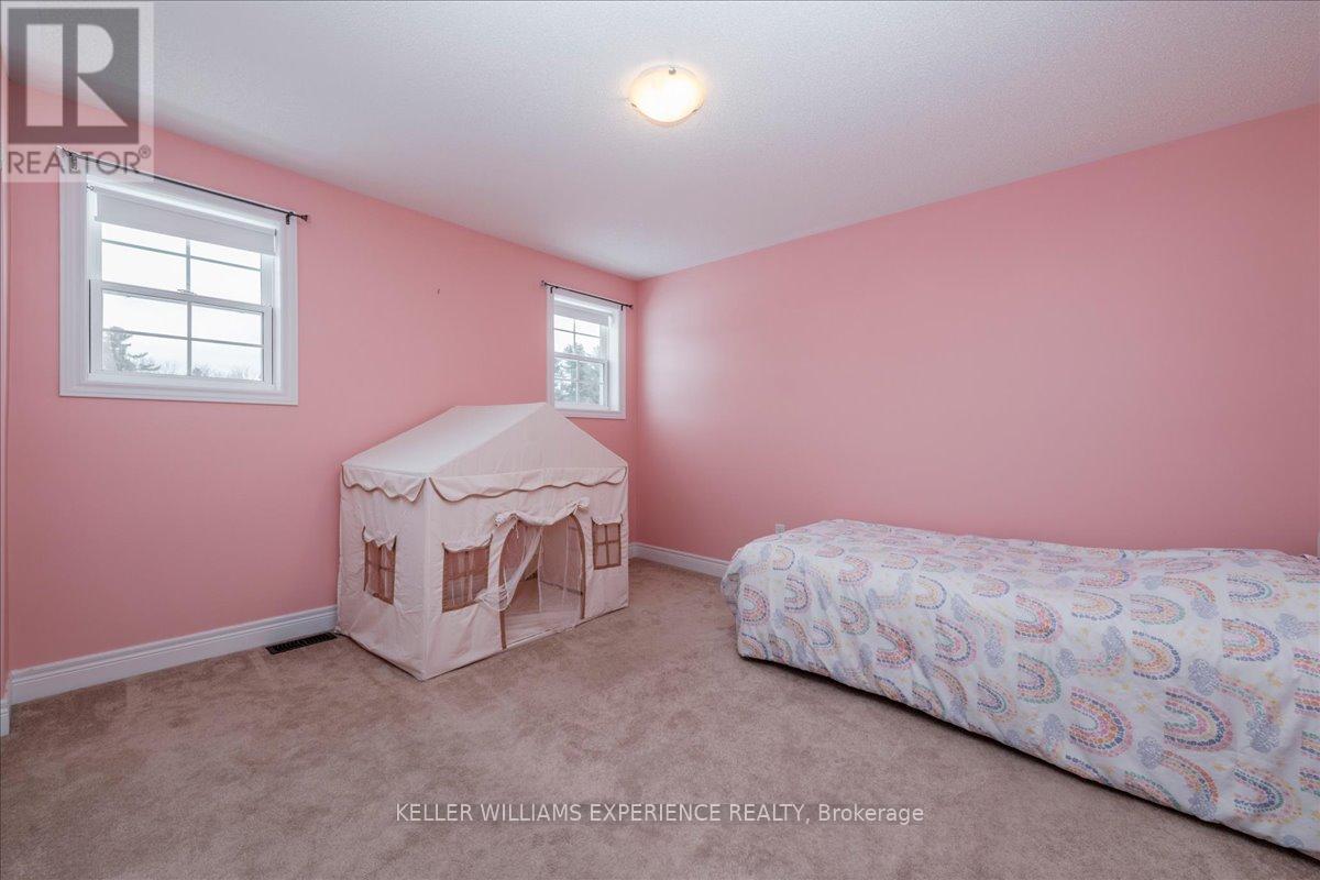 70 Fieldstream Chase, Bracebridge, Ontario P1L 0A7 - Photo 20 - X12934584