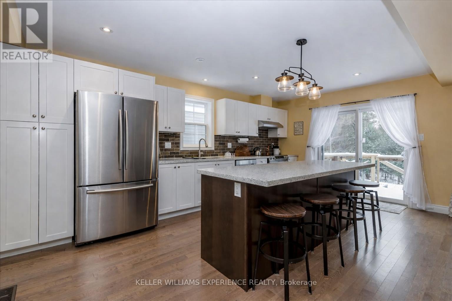 70 Fieldstream Chase, Bracebridge, Ontario P1L 0A7 - Photo 6 - X12934584