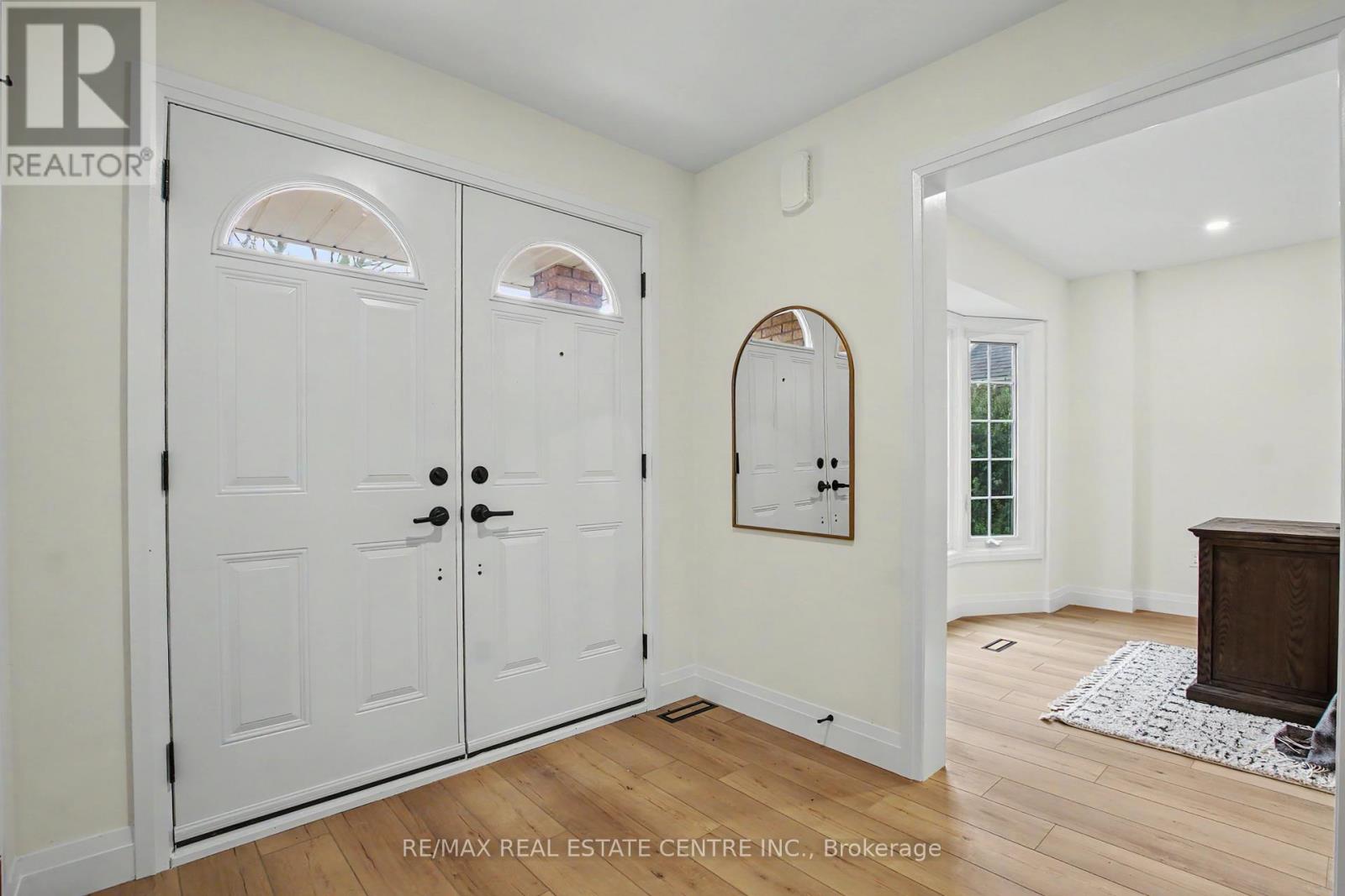 507 Grand Ridge Drive, Waterloo, Ontario  N1S 4Y9 - Photo 5 - X12934588