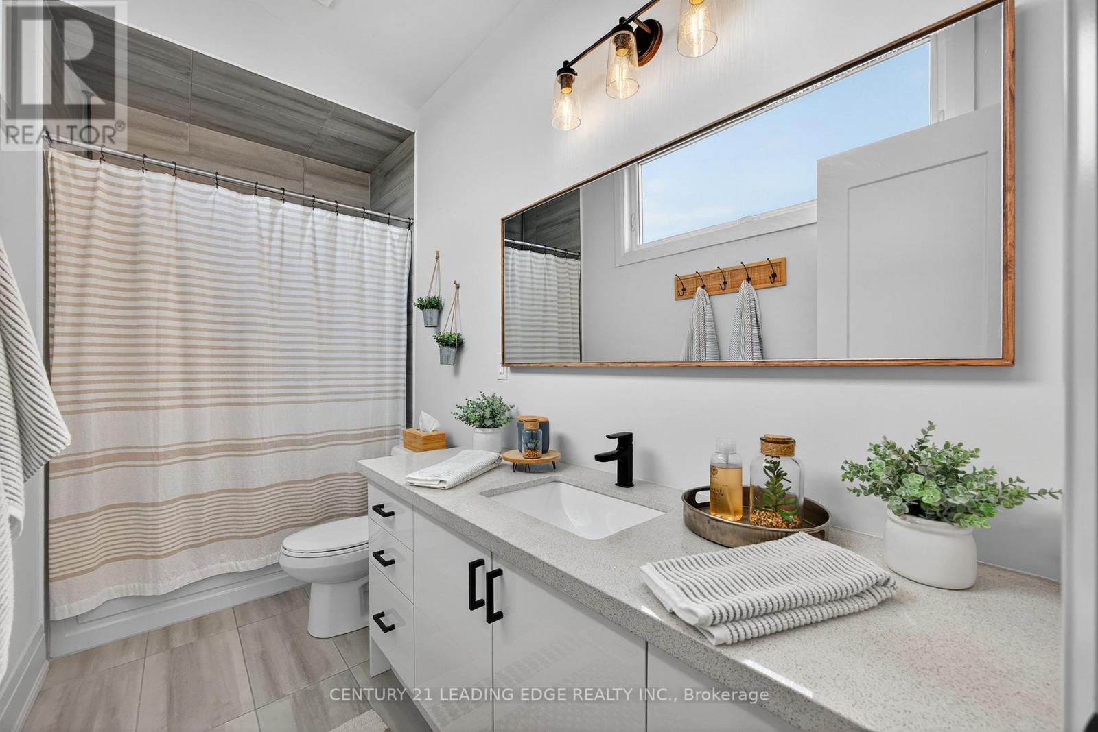 108 Goldie Court, Blue Mountains, Ontario  N0H 1J0 - Photo 37 - X12934604