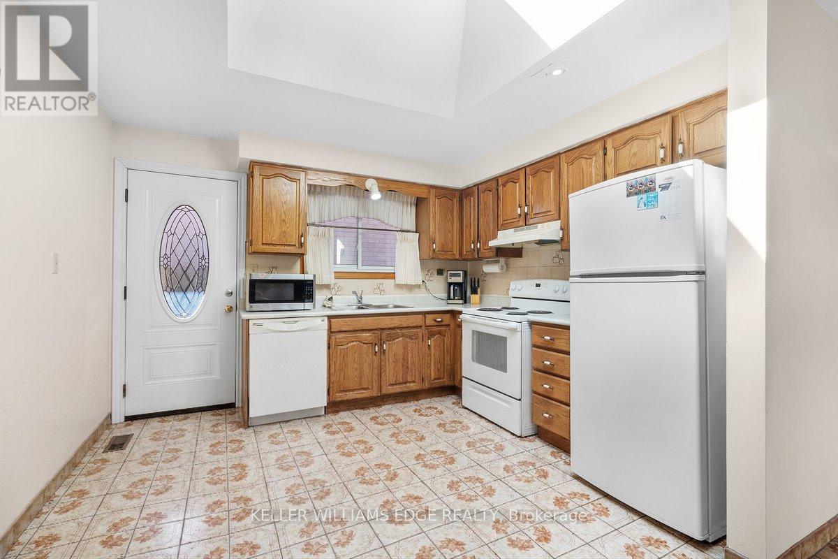 45 Juniper Drive, Hamilton, Ontario  L8E 4C7 - Photo 10 - X12934630