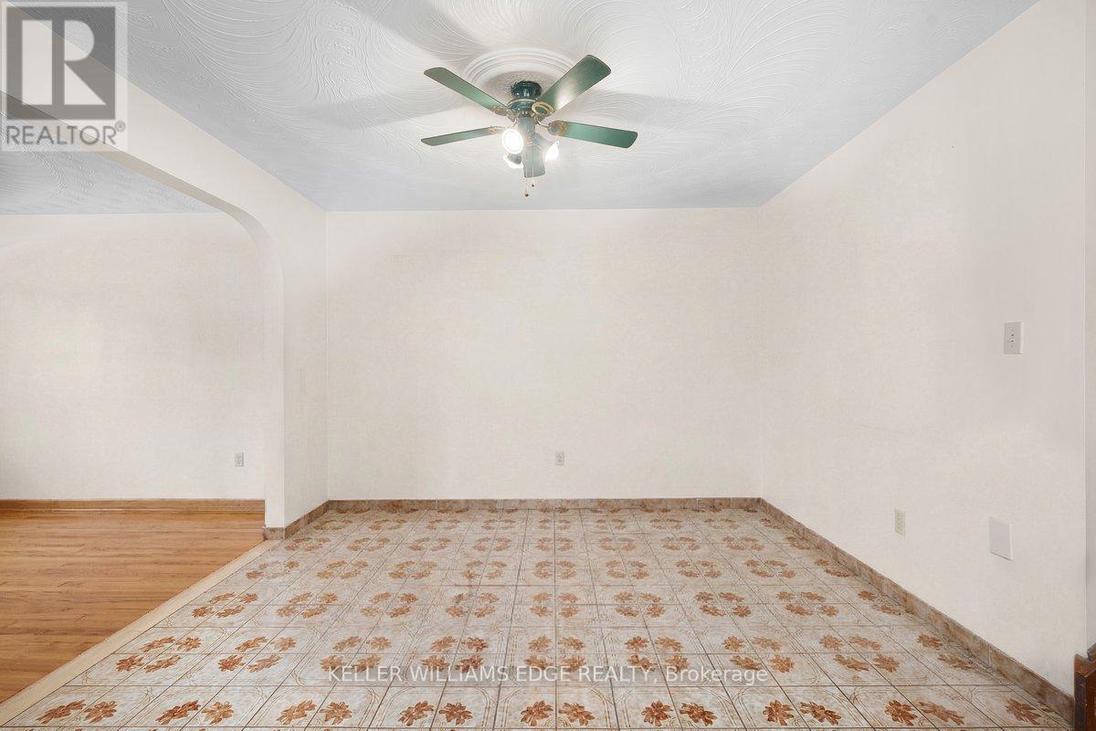 45 Juniper Drive, Hamilton, Ontario  L8E 4C7 - Photo 8 - X12934630