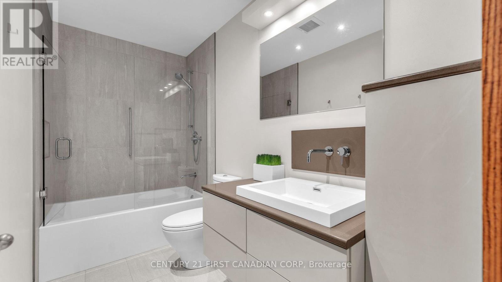 7056 Cook Road, Middlesex Centre, Ontario  N6P 1P3 - Photo 10 - X12934824