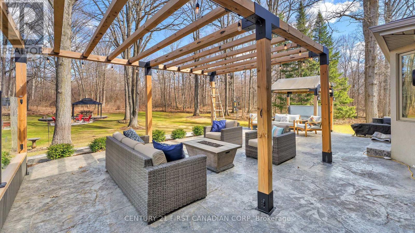 7056 Cook Road, Middlesex Centre, Ontario  N6P 1P3 - Photo 37 - X12934824