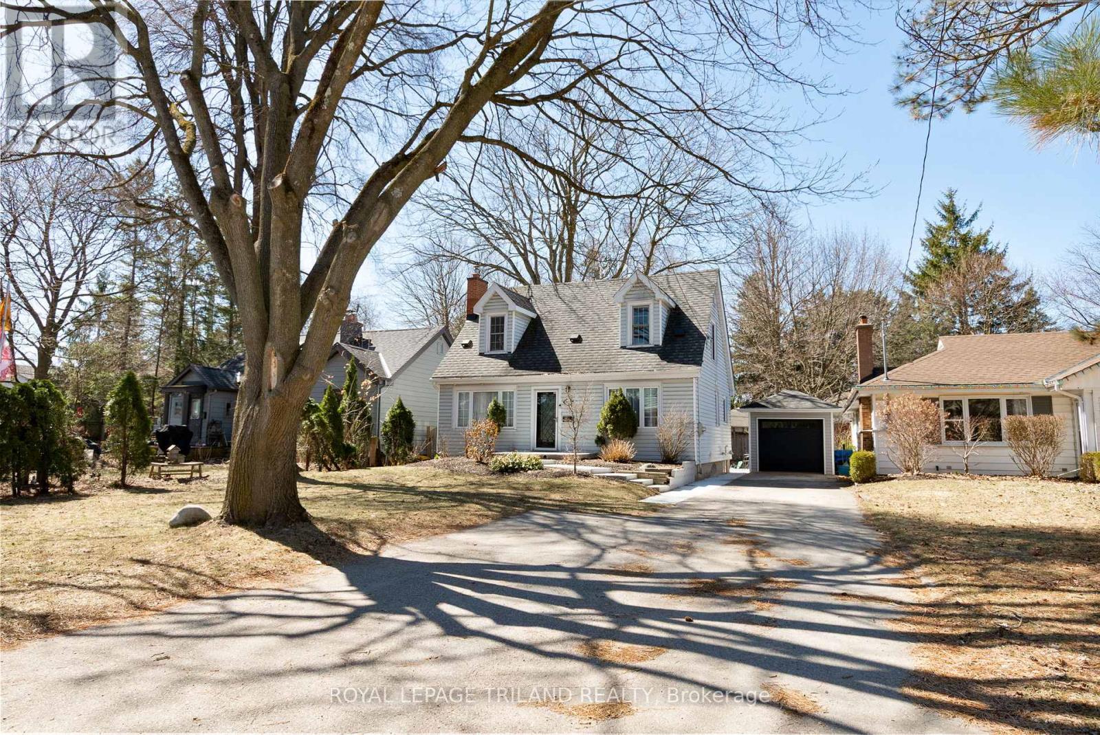 417 Byron Boulevard, London South, Ontario  N6K 2L6 - Photo 1 - X12934910