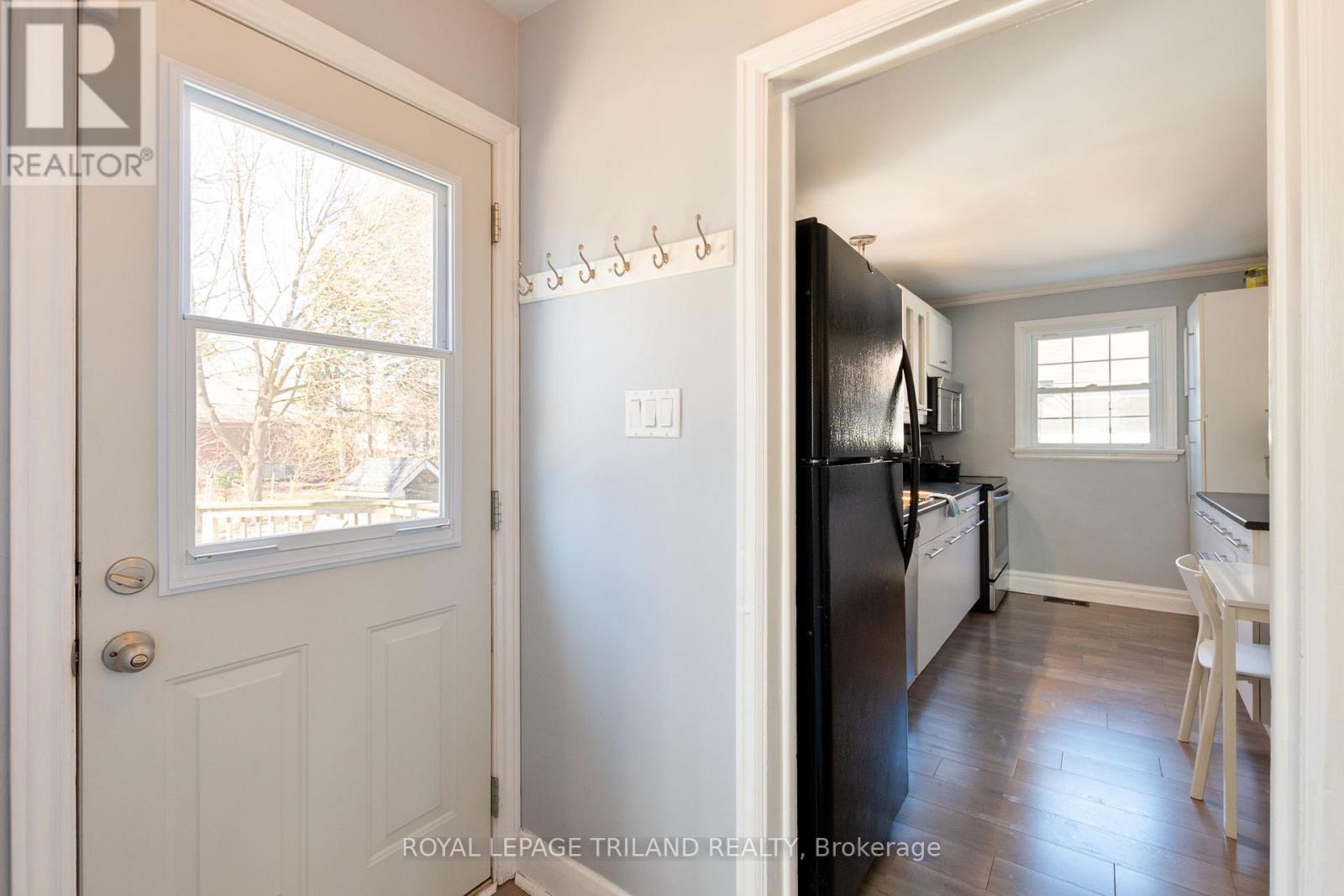 417 Byron Boulevard, London South, Ontario  N6K 2L6 - Photo 12 - X12934910